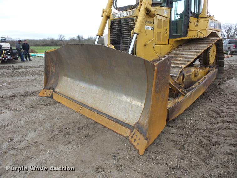 image for item L4659 2005 Caterpillar D6R XW Series II dozer