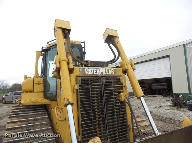 image for item L4659 2005 Caterpillar D6R XW Series II dozer