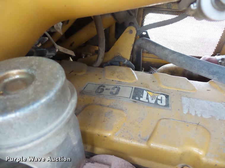 image for item L4659 2005 Caterpillar D6R XW Series II dozer