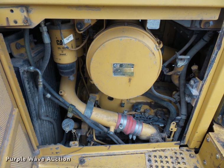 image for item L4659 2005 Caterpillar D6R XW Series II dozer