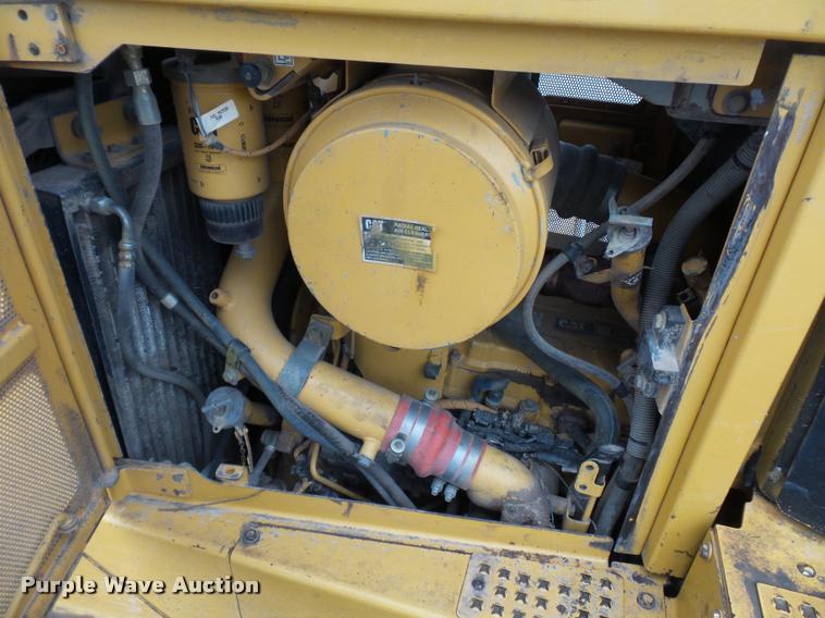 image for item L4659 2005 Caterpillar D6R XW Series II dozer