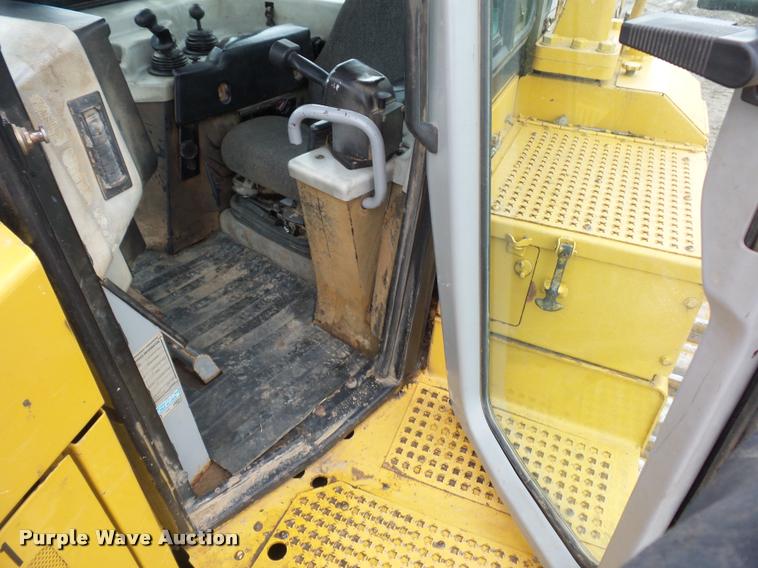 image for item L4659 2005 Caterpillar D6R XW Series II dozer