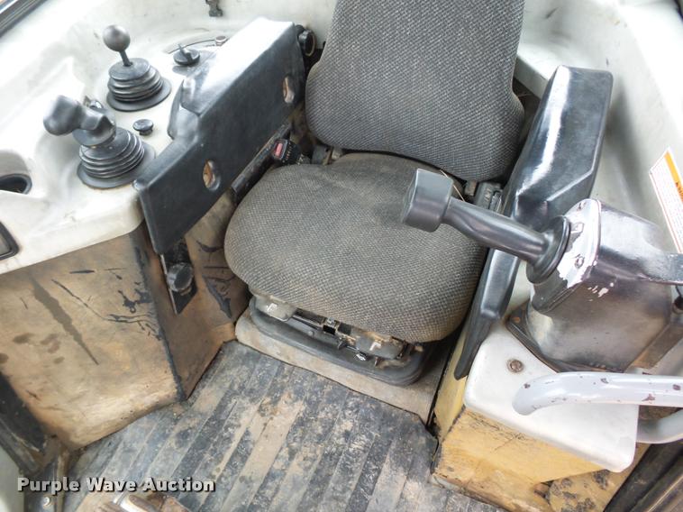 image for item L4659 2005 Caterpillar D6R XW Series II dozer