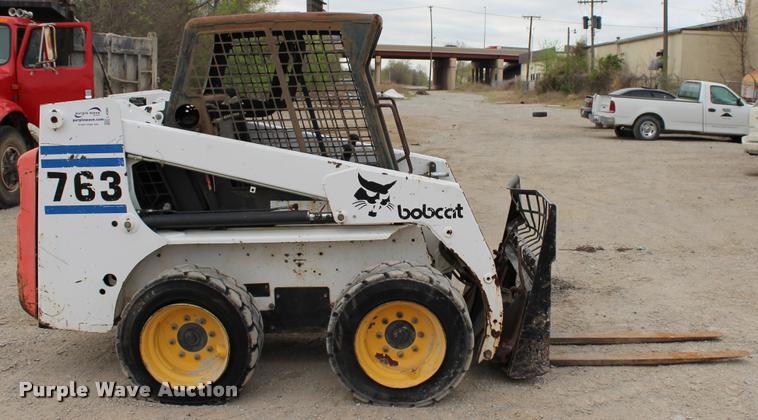 image for item L4960 2000 Bobcat 763 skid steer