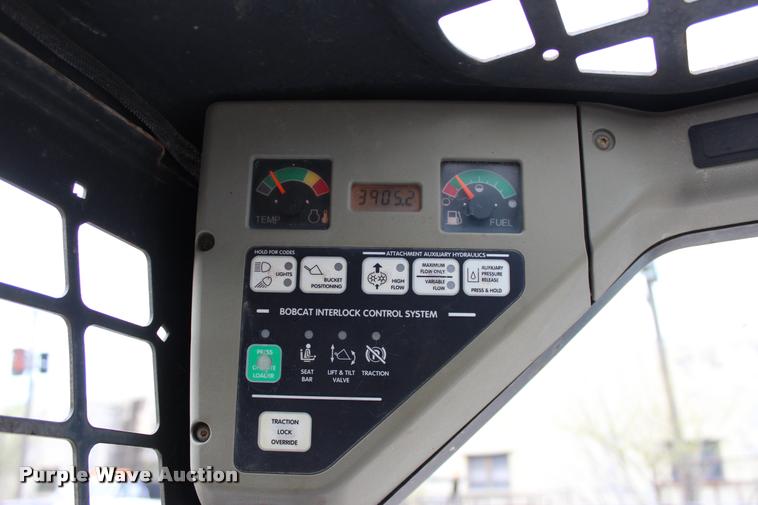 image for item L4960 2000 Bobcat 763 skid steer