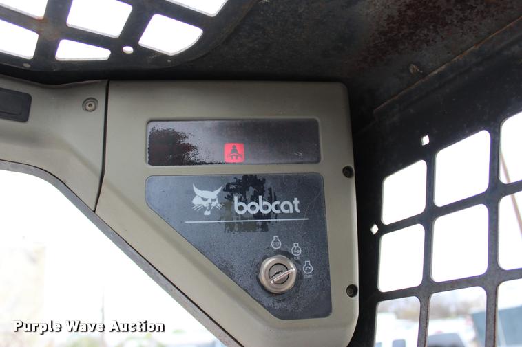 image for item L4960 2000 Bobcat 763 skid steer