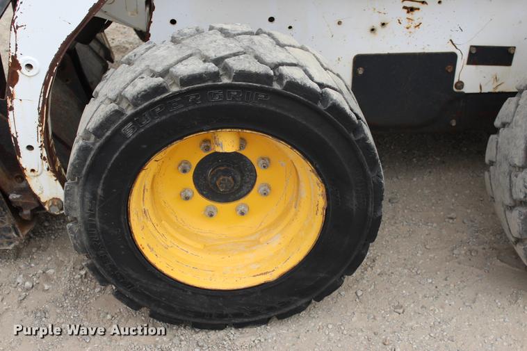 image for item L4960 2000 Bobcat 763 skid steer