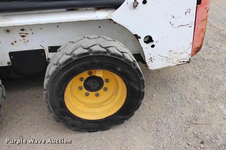 image for item L4960 2000 Bobcat 763 skid steer