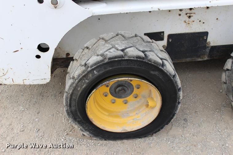 image for item L4960 2000 Bobcat 763 skid steer