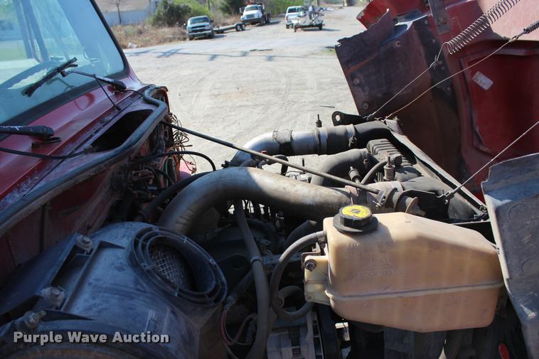 image for item L4961 1996 International 4900 dump truck