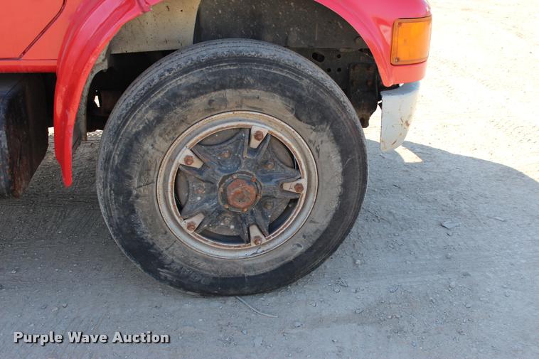 image for item L4961 1996 International 4900 dump truck