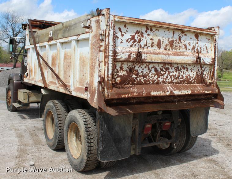 image for item L4970 1990 Freightliner FLD dump truck