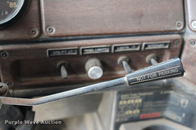 image for item L4970 1990 Freightliner FLD dump truck