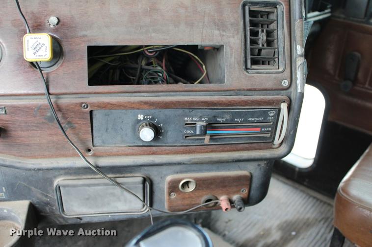 image for item L4970 1990 Freightliner FLD dump truck