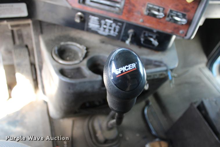 image for item L4971 1995 International 9400 dump truck