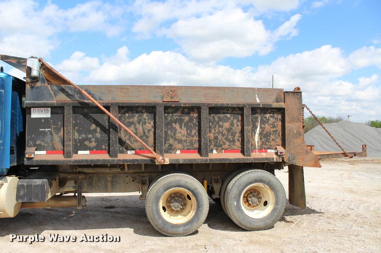 image for item L4971 1995 International 9400 dump truck