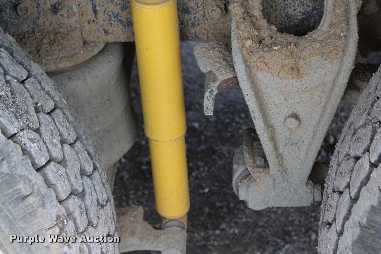 image for item L4971 1995 International 9400 dump truck