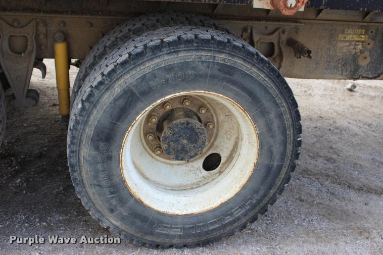 image for item L4971 1995 International 9400 dump truck