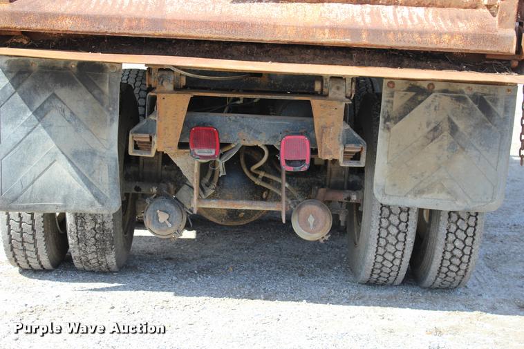 image for item L4972 1993 Freightliner FLD dump truck