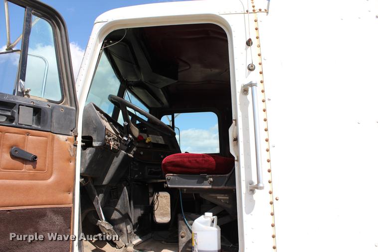 image for item L4972 1993 Freightliner FLD dump truck