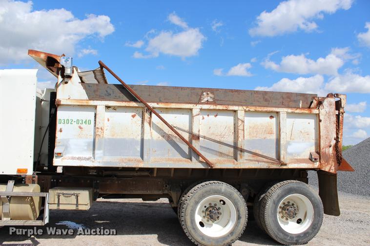 image for item L4972 1993 Freightliner FLD dump truck