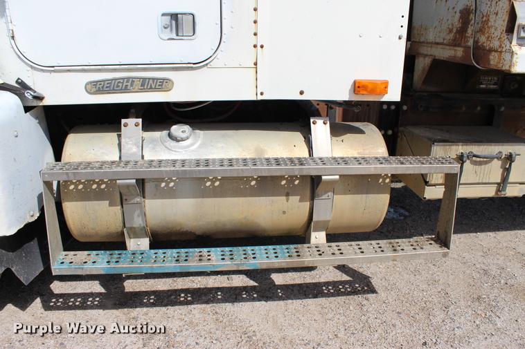 image for item L4972 1993 Freightliner FLD dump truck