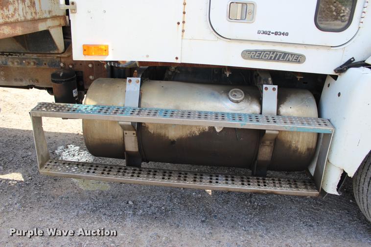 image for item L4972 1993 Freightliner FLD dump truck