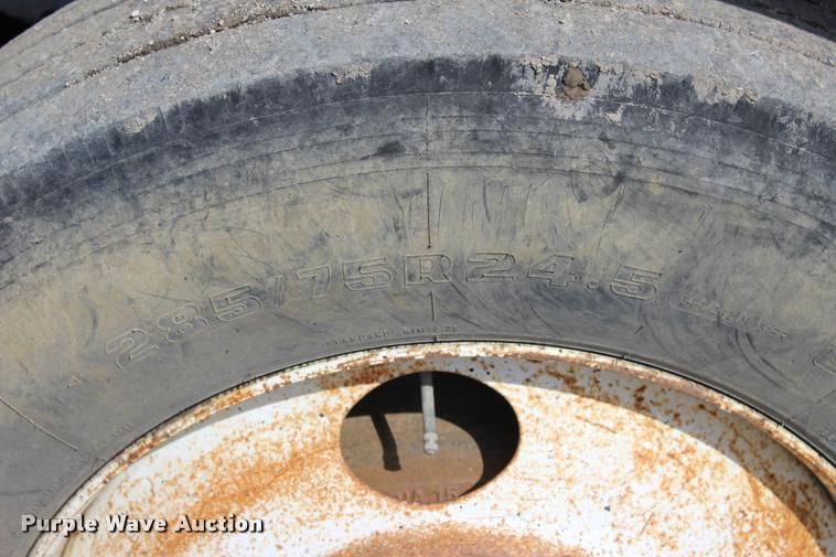 image for item L4972 1993 Freightliner FLD dump truck