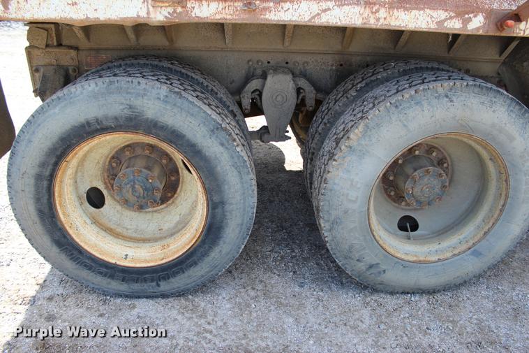 image for item L4972 1993 Freightliner FLD dump truck