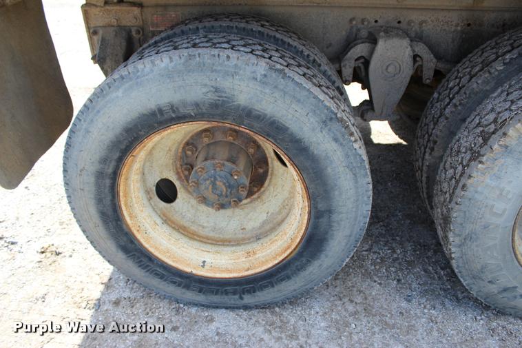 image for item L4972 1993 Freightliner FLD dump truck