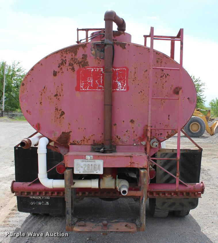 image for item L4973 1978 Ford 8000 tank truck