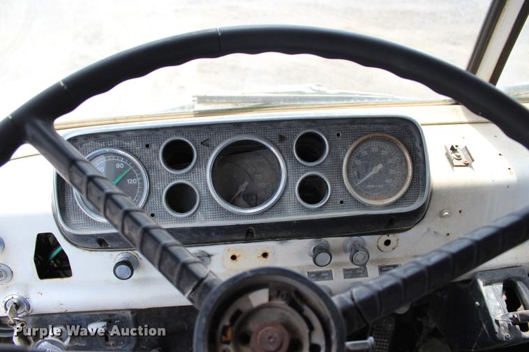 image for item L4973 1978 Ford 8000 tank truck