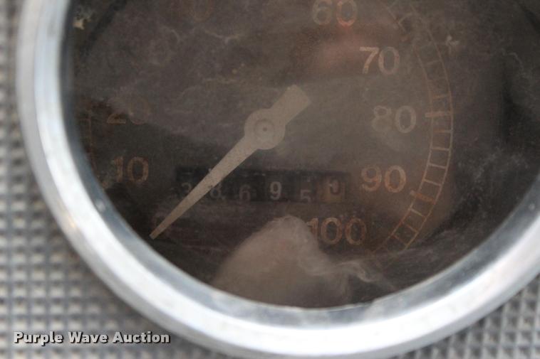 image for item L4973 1978 Ford 8000 tank truck