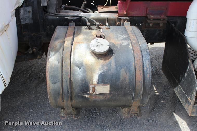 image for item L4973 1978 Ford 8000 tank truck