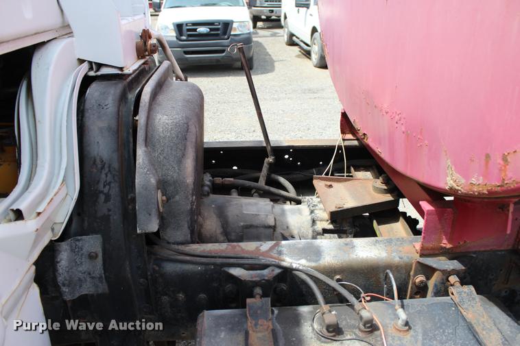 image for item L4973 1978 Ford 8000 tank truck