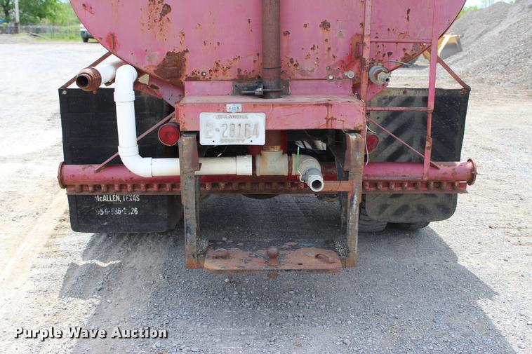 image for item L4973 1978 Ford 8000 tank truck