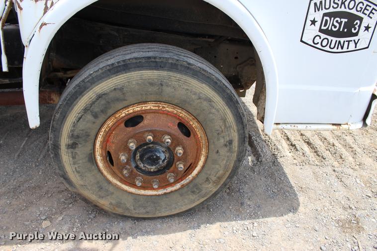 image for item L4973 1978 Ford 8000 tank truck