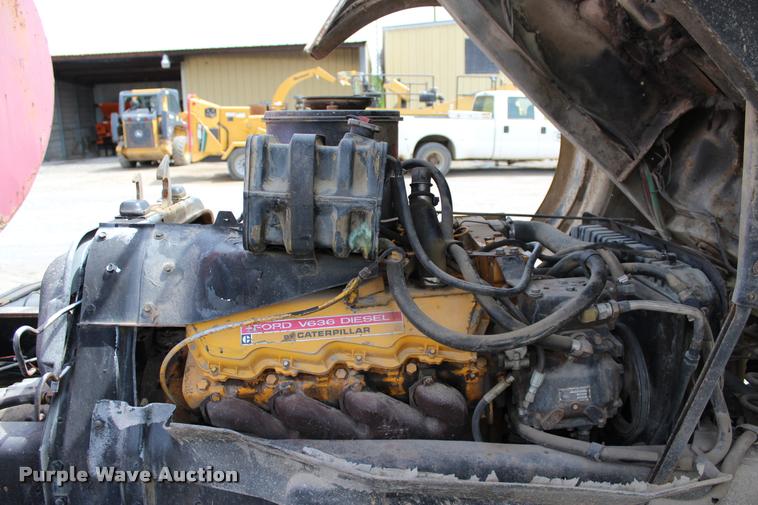 image for item L4973 1978 Ford 8000 tank truck