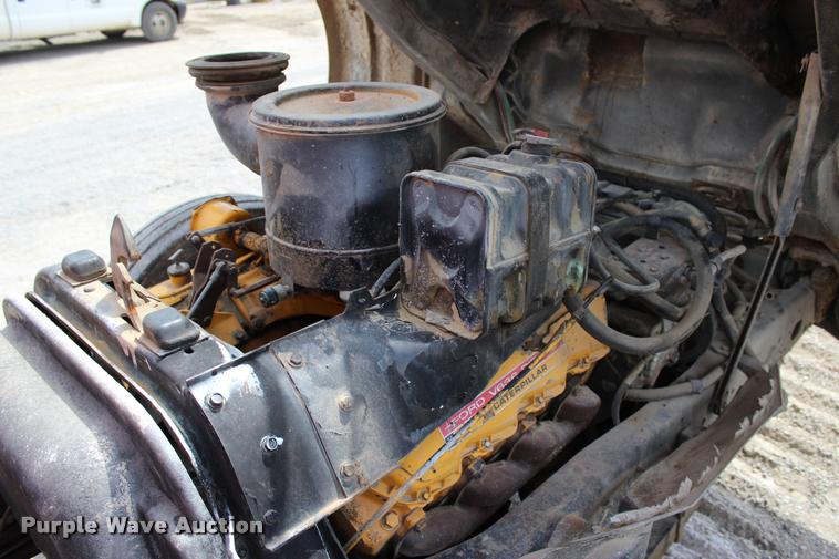 image for item L4973 1978 Ford 8000 tank truck