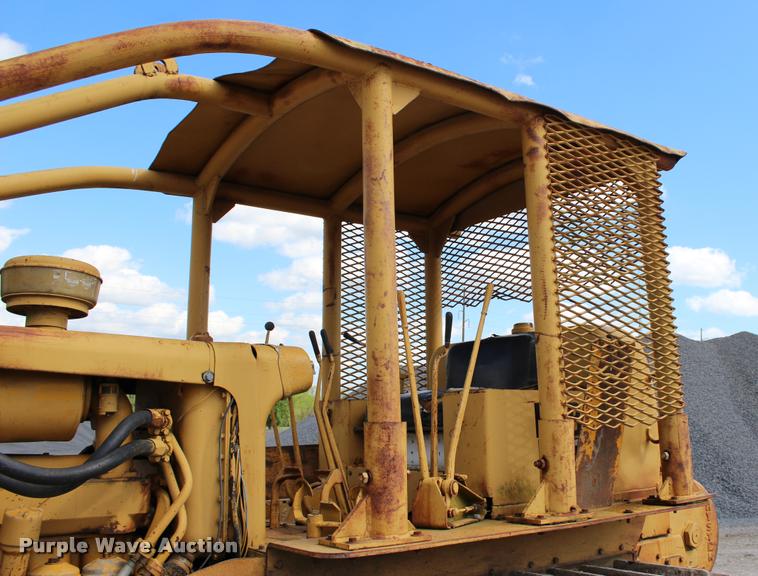 image for item L4974 1964 Caterpillar D6B dozer