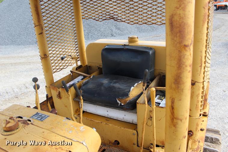 image for item L4974 1964 Caterpillar D6B dozer