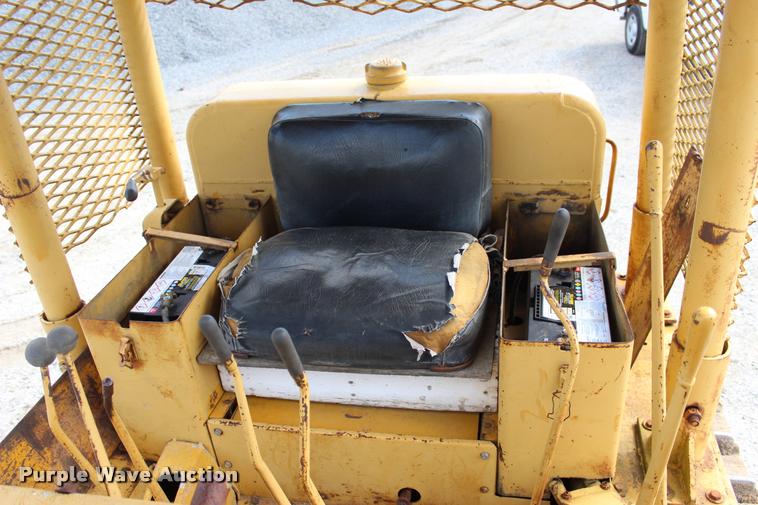 image for item L4974 1964 Caterpillar D6B dozer
