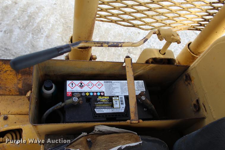 image for item L4974 1964 Caterpillar D6B dozer