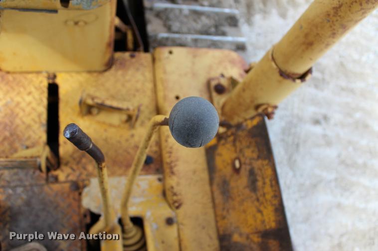 image for item L4974 1964 Caterpillar D6B dozer