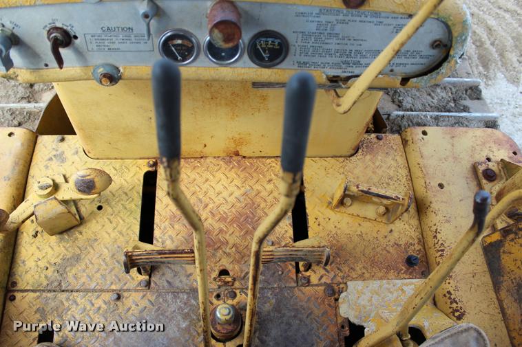 image for item L4974 1964 Caterpillar D6B dozer