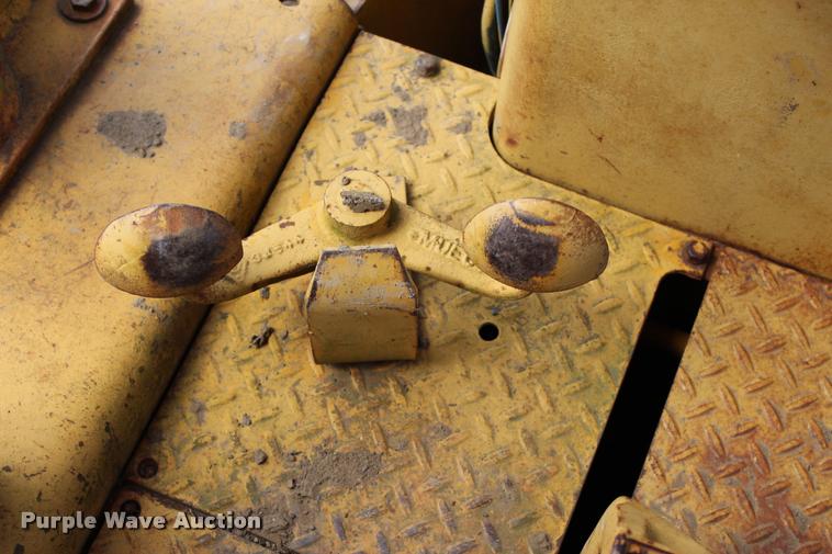 image for item L4974 1964 Caterpillar D6B dozer
