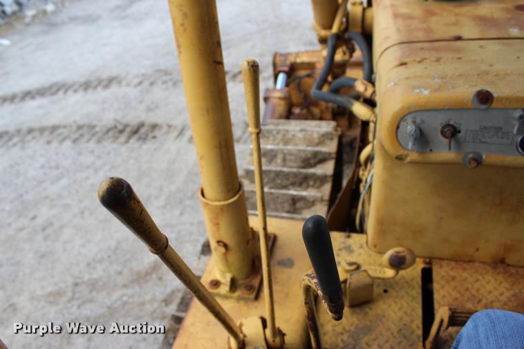 image for item L4974 1964 Caterpillar D6B dozer