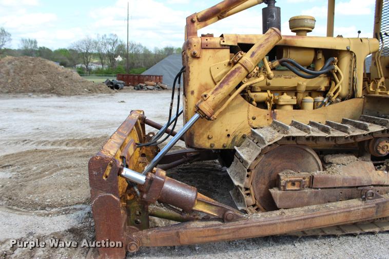 image for item L4974 1964 Caterpillar D6B dozer