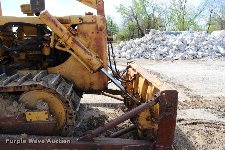 image for item L4974 1964 Caterpillar D6B dozer