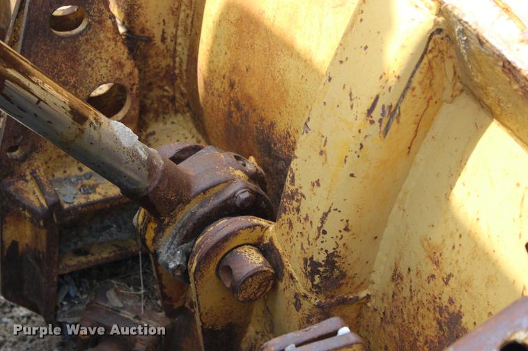 image for item L4974 1964 Caterpillar D6B dozer